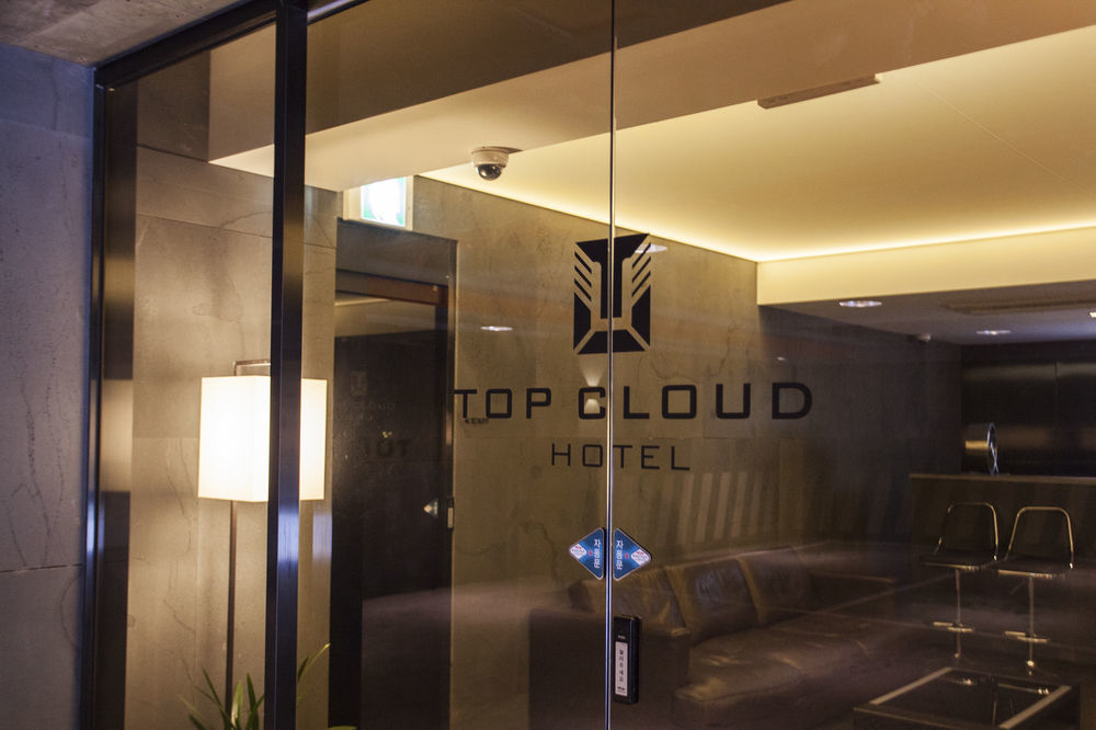 Suwon Top Cloud Hotel Екстер'єр фото