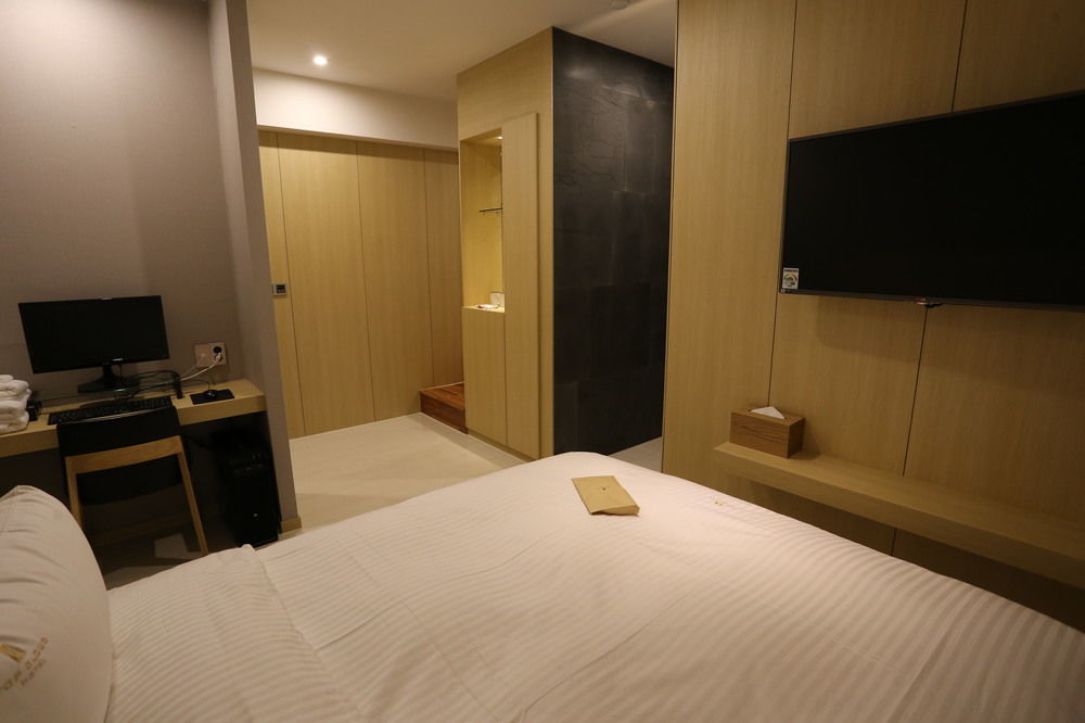 Suwon Top Cloud Hotel Екстер'єр фото