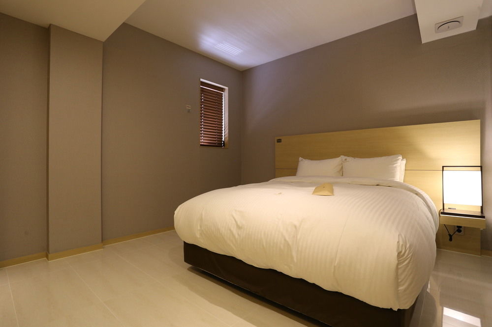 Suwon Top Cloud Hotel Екстер'єр фото