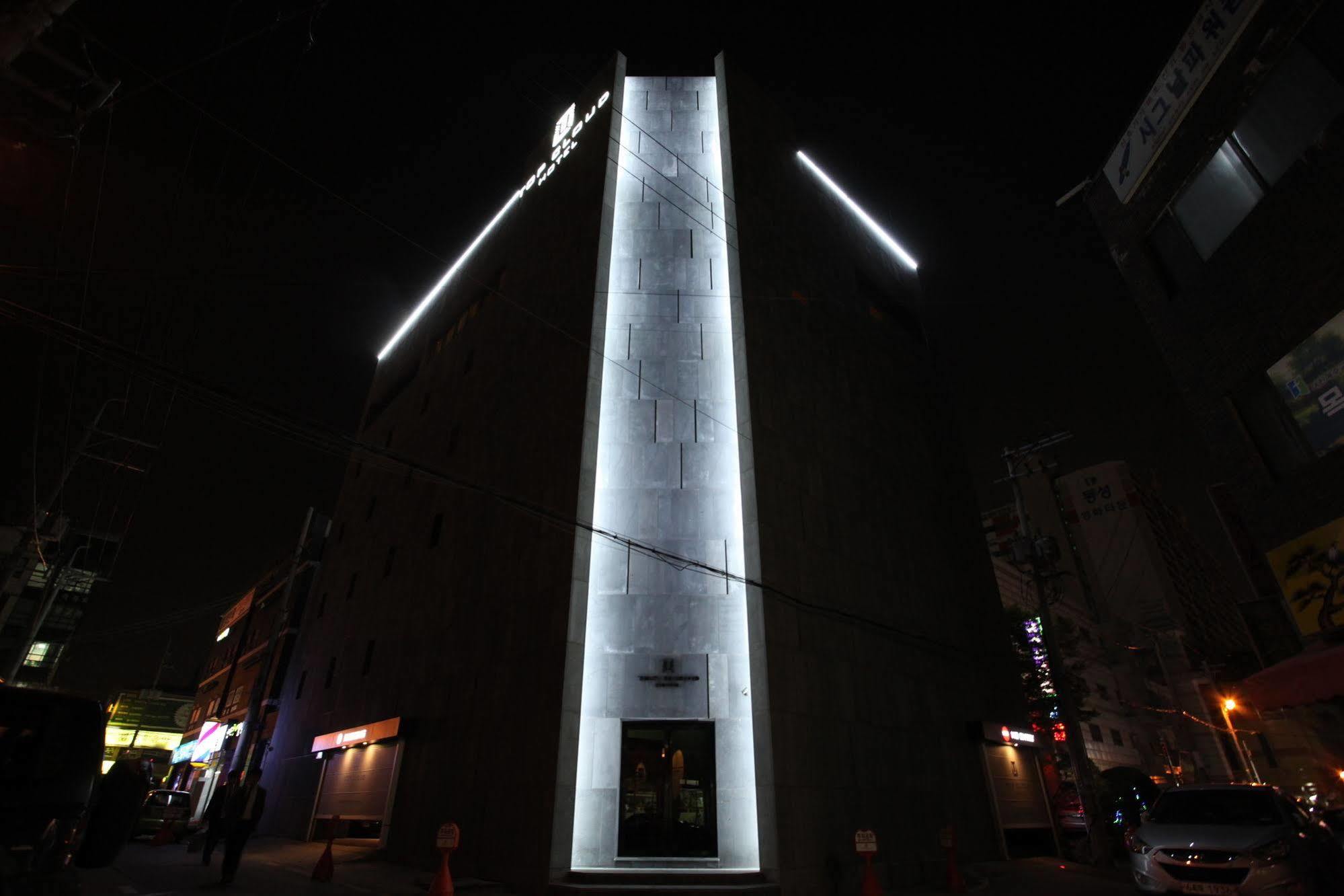 Suwon Top Cloud Hotel Екстер'єр фото