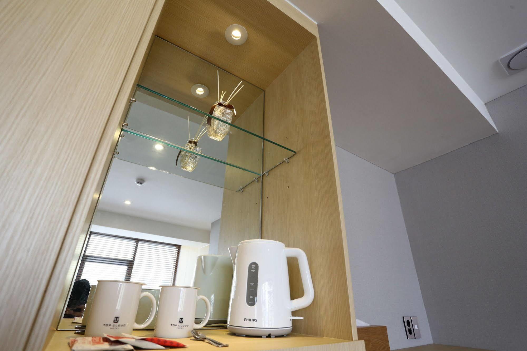 Suwon Top Cloud Hotel Екстер'єр фото