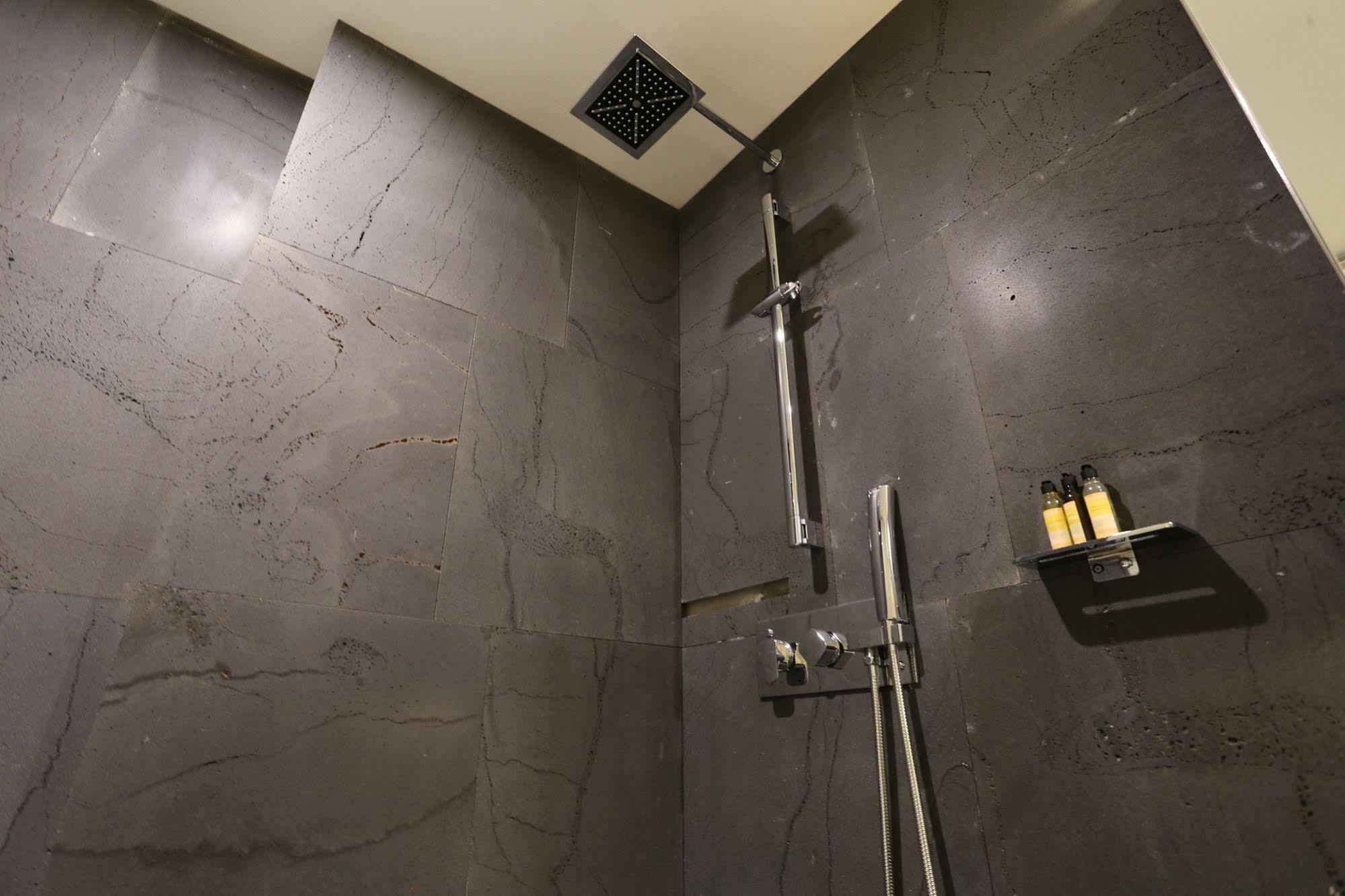 Suwon Top Cloud Hotel Екстер'єр фото