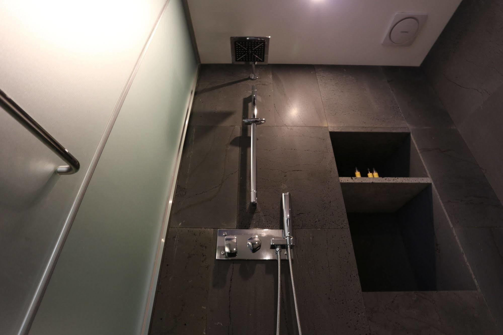 Suwon Top Cloud Hotel Екстер'єр фото
