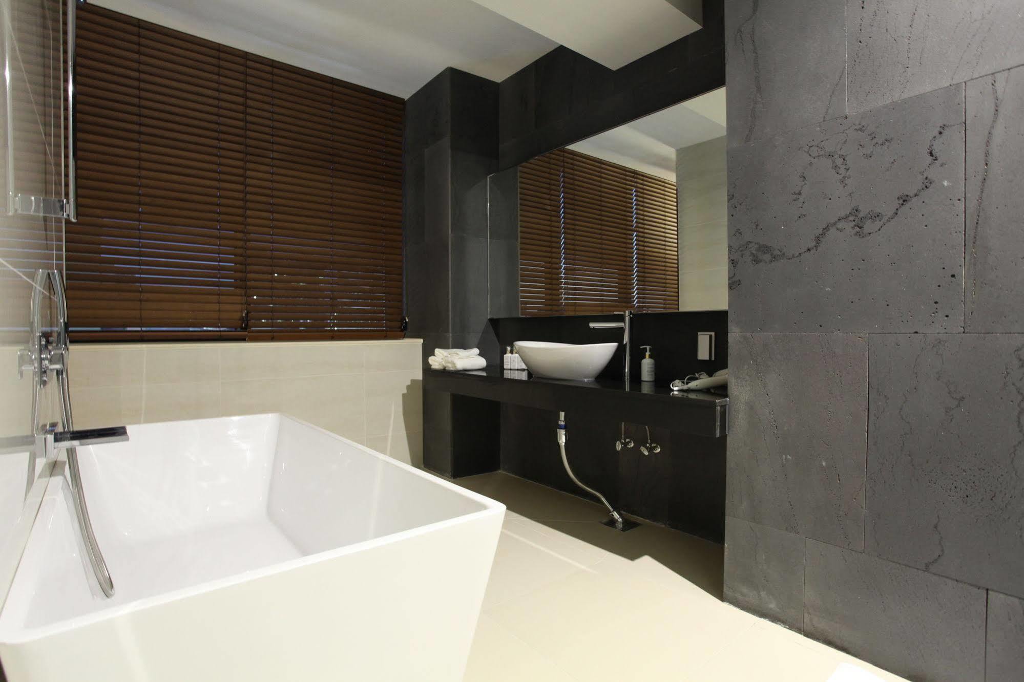 Suwon Top Cloud Hotel Екстер'єр фото